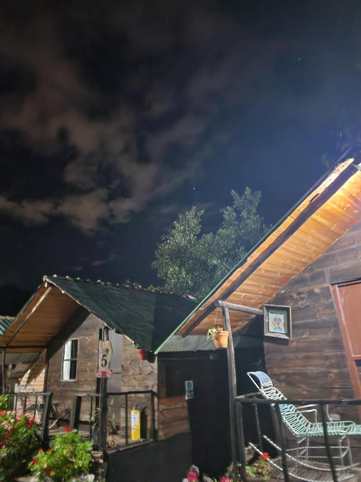 Hospedaje Las Cabanas Monguí Esterno foto
